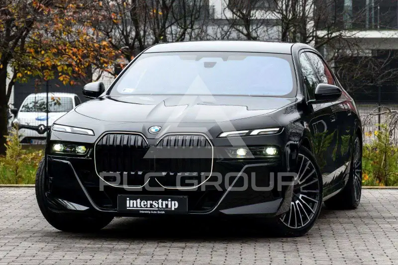 2025 BMW 740