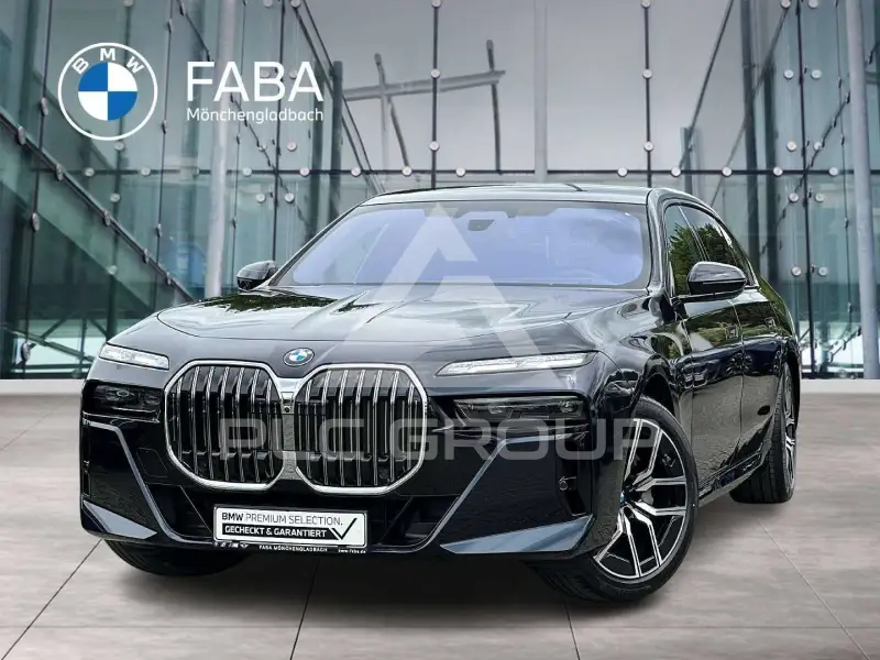 2025 BMW 740