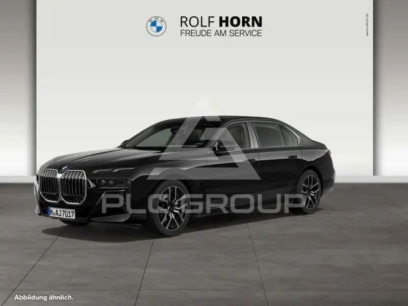 2025 BMW 740