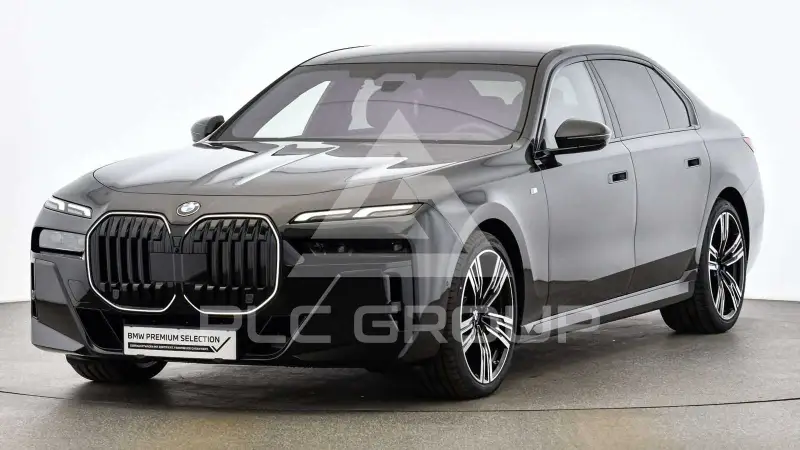 2025 BMW 740