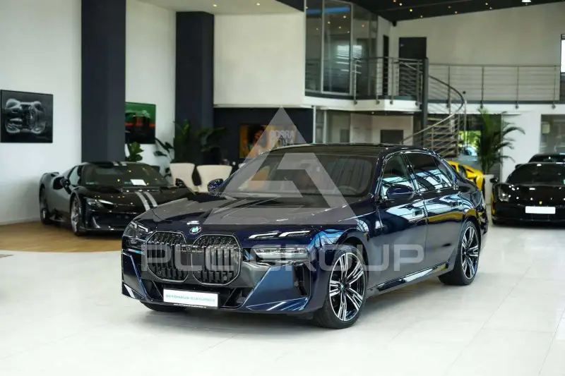 2025 BMW 740
