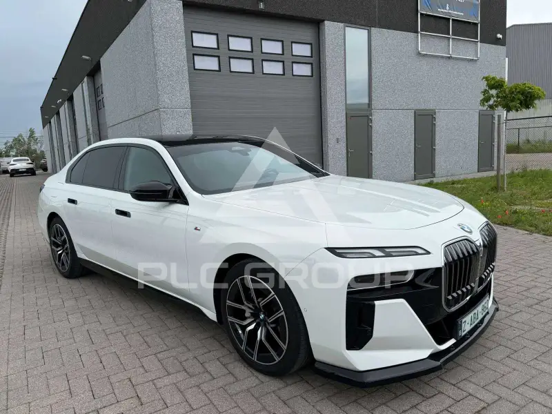 2025 BMW 740