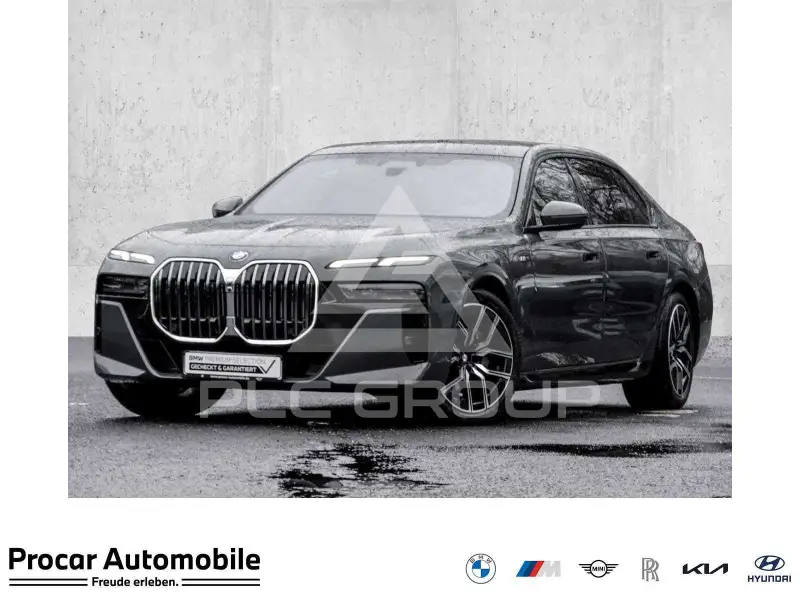 2025 BMW 740