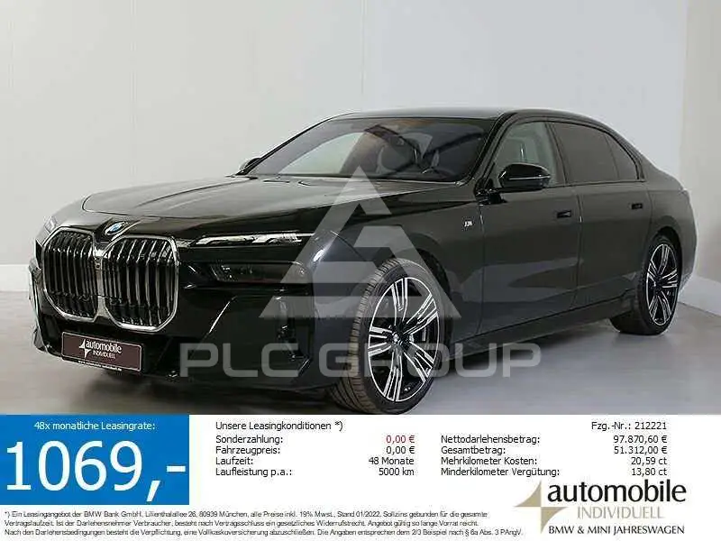 2025 BMW 740