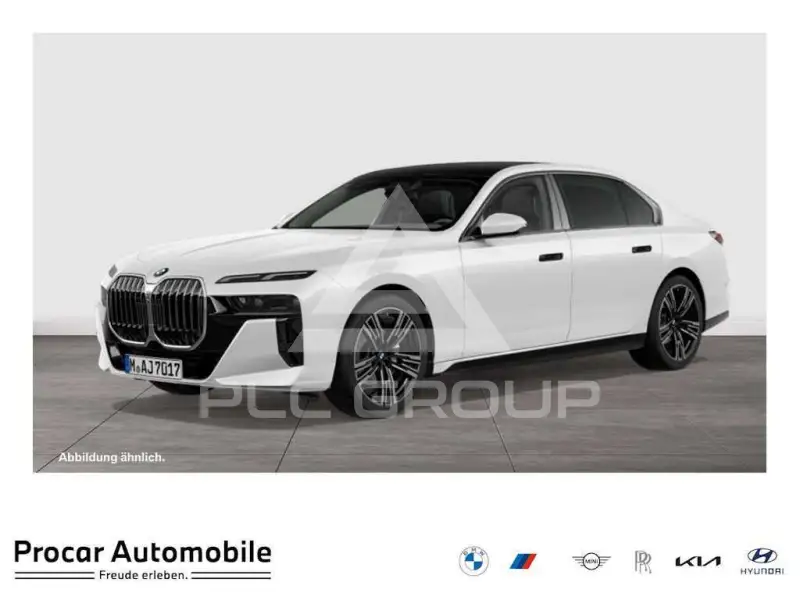 2025 BMW 740