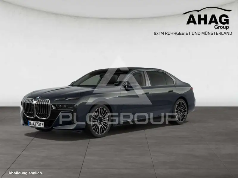 2025 BMW 740