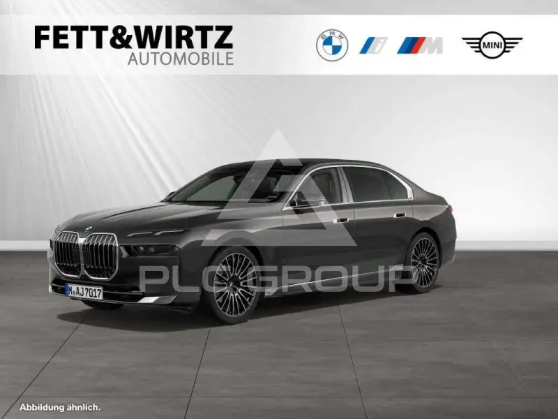 2025 BMW 740