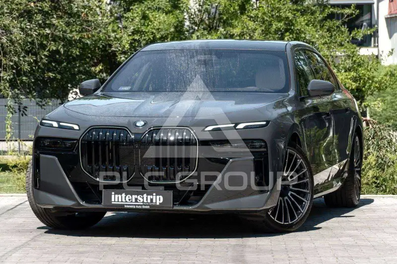 2025 BMW 740