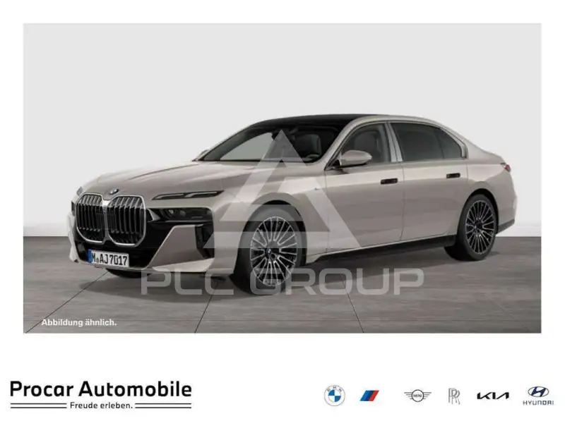 2025 BMW 740
