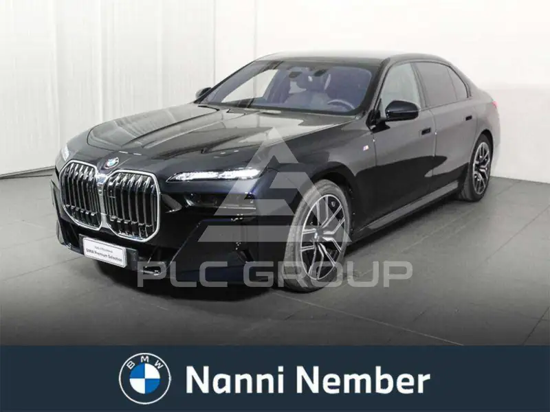 2025 BMW 740