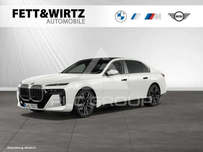 2025 BMW 740
