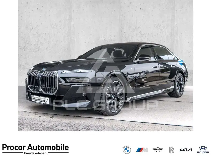 2025 BMW 740