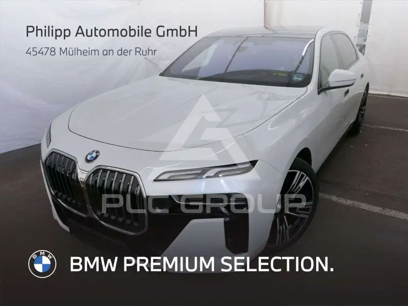 2025 BMW 740