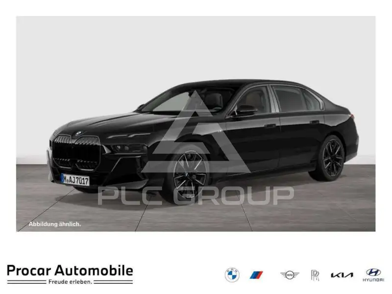 2025 BMW 740
