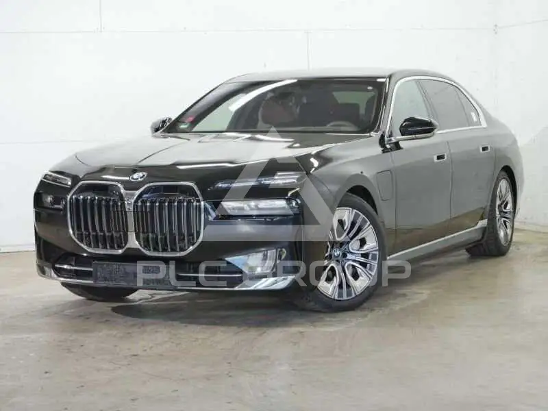 2025 BMW 750