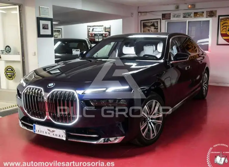 2025 BMW 750