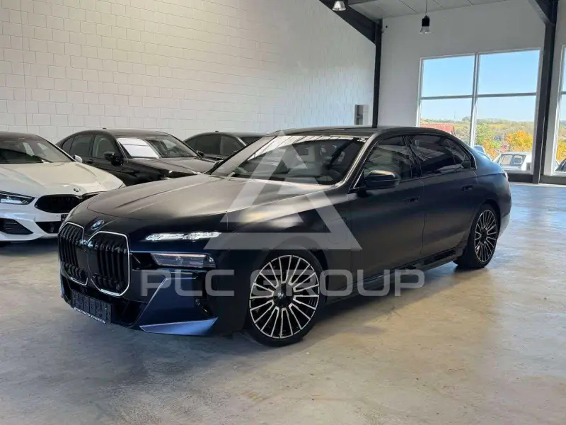 2025 BMW 750