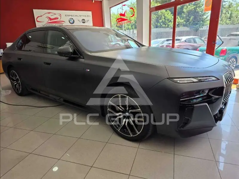 2025 BMW 750
