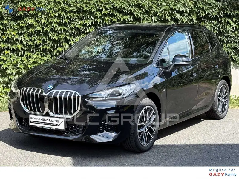 2025 BMW 230