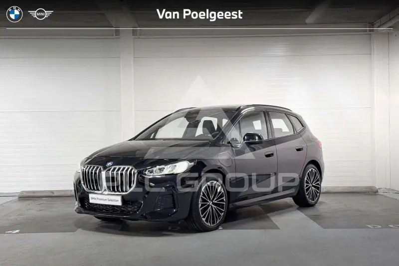 2025 BMW 230