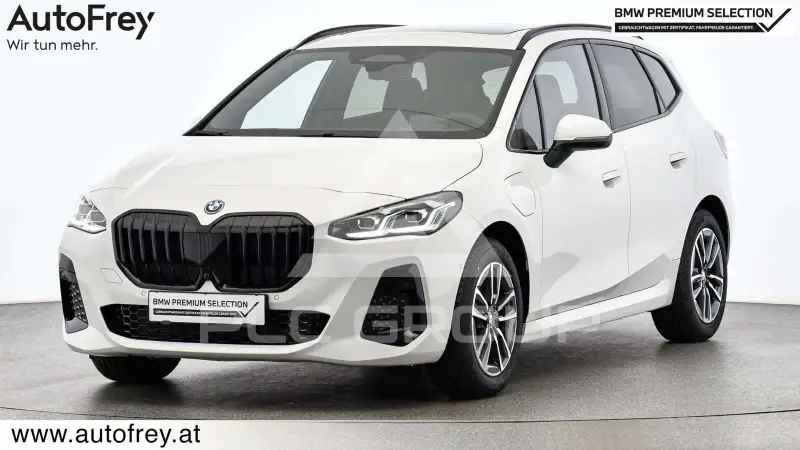 2025 BMW 230