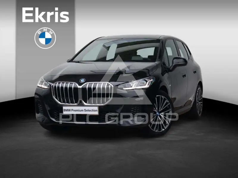 2025 BMW 230
