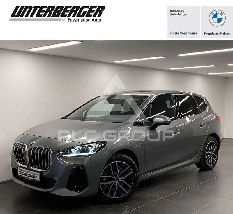 2025 BMW 230