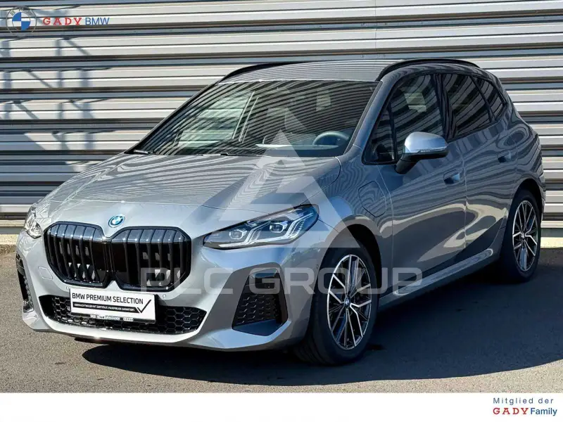 2025 BMW 230