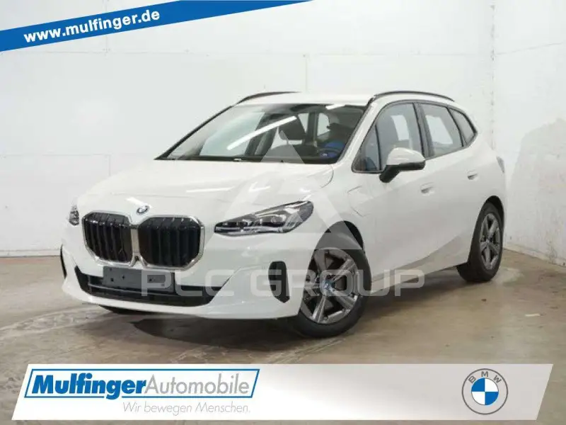 2025 BMW 230