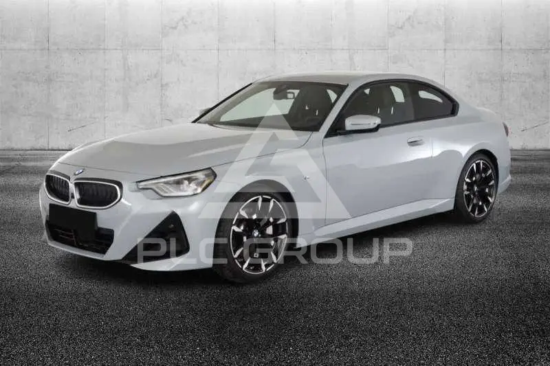2025 BMW 230