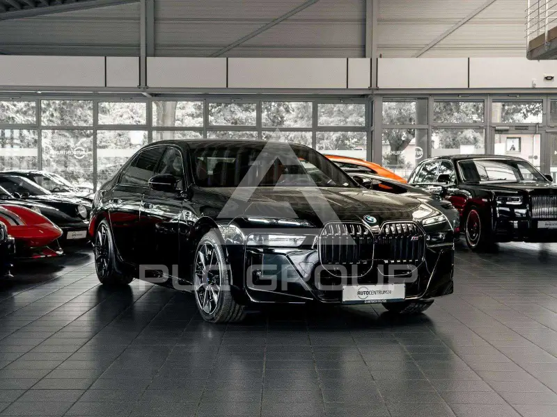 2025 BMW 760