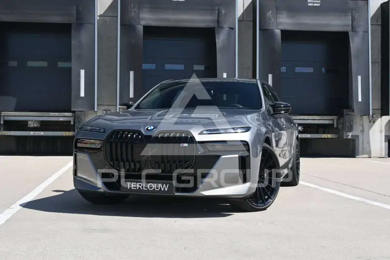 2025 BMW 760