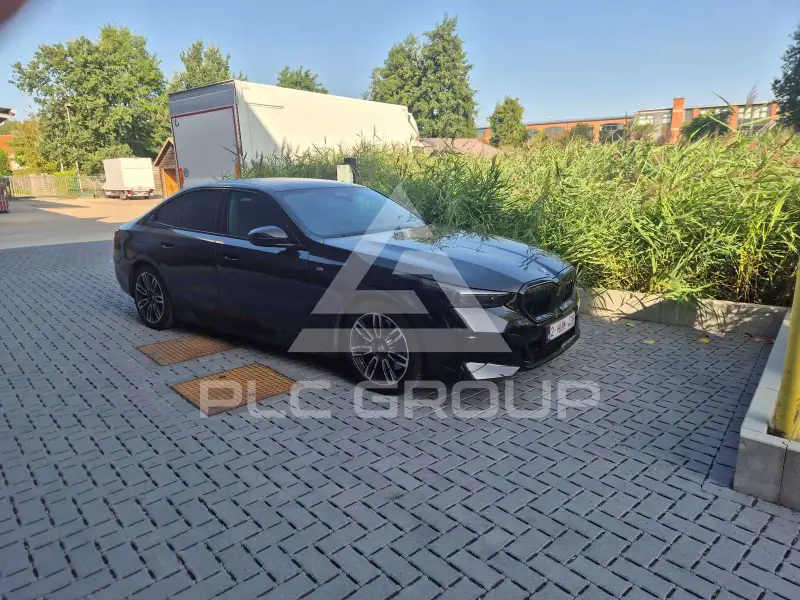 2025 BMW I5