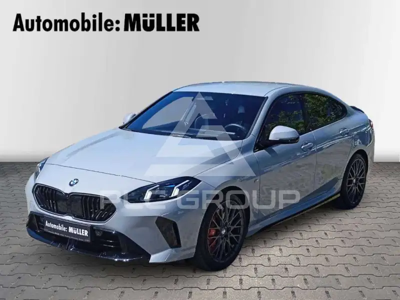 2025 BMW 220