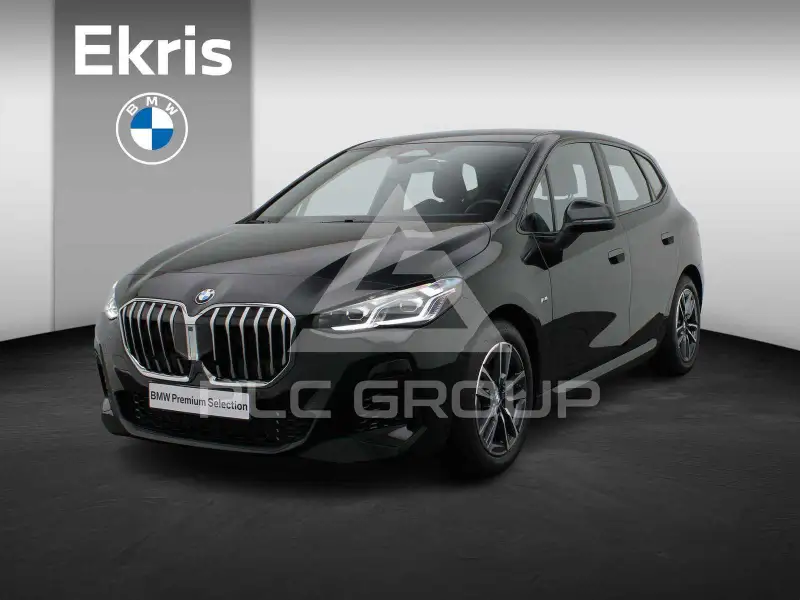 2025 BMW 220
