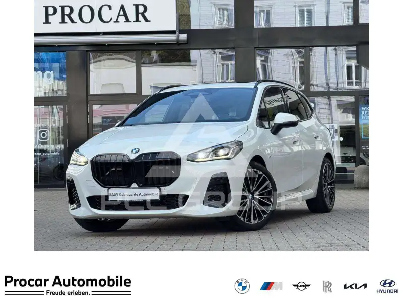 2025 BMW 220