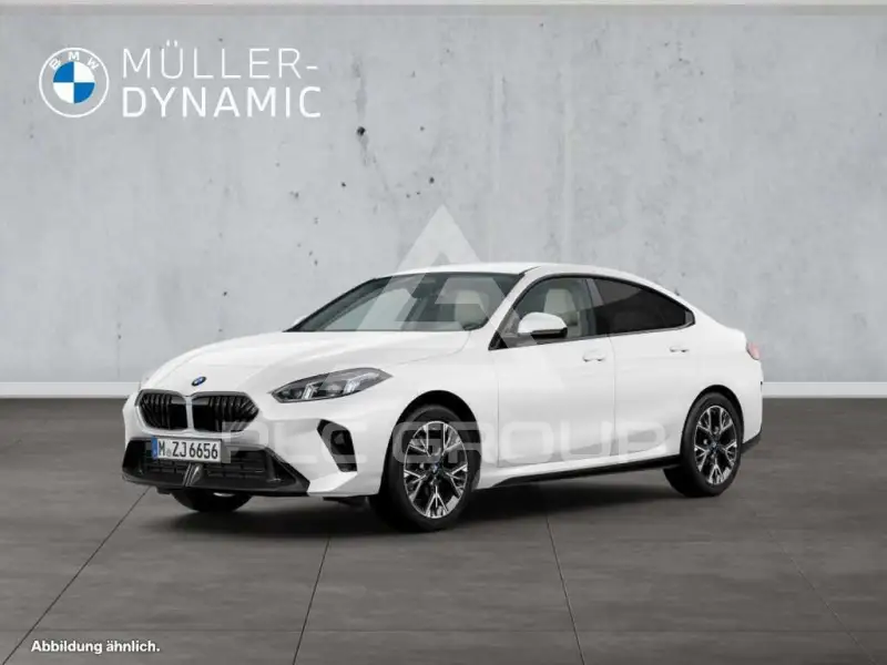 2025 BMW 220