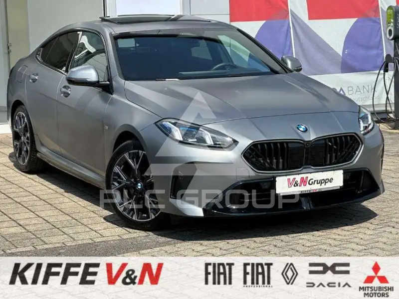 2025 BMW 220