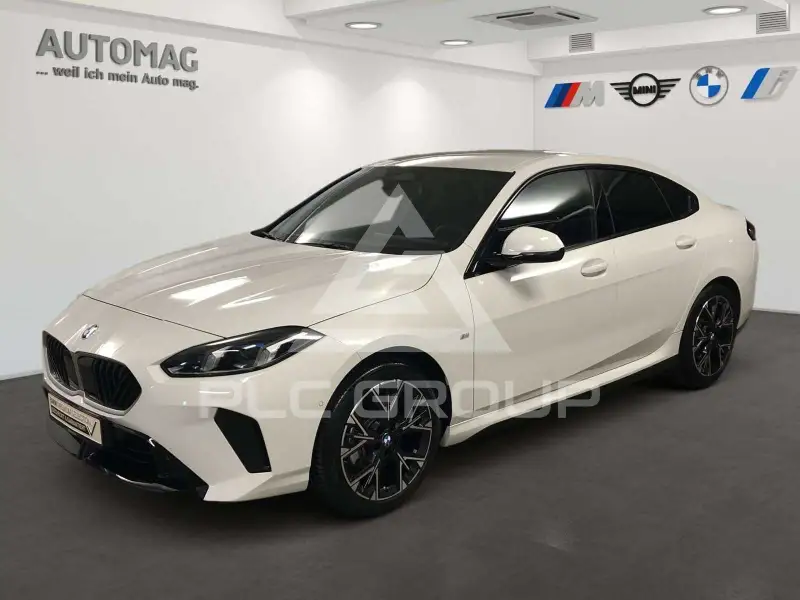 2025 BMW 220