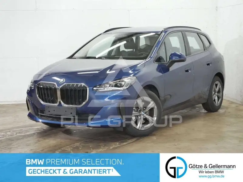 2025 BMW 220