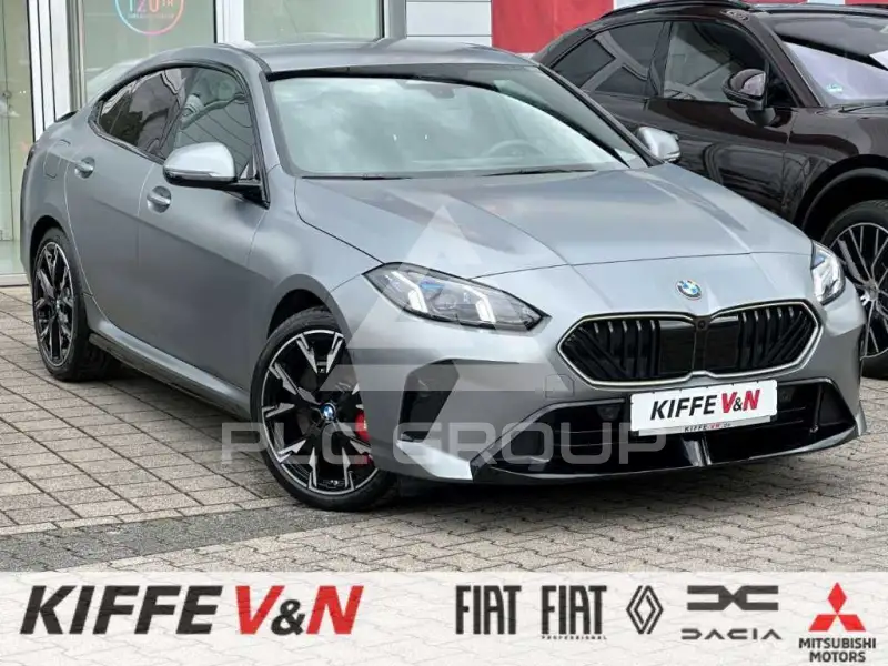 2025 BMW 220