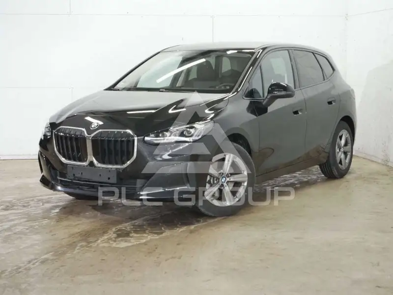 2025 BMW 220