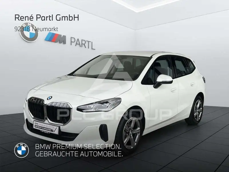 2025 BMW 220