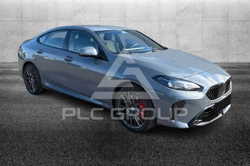 2025 BMW 220