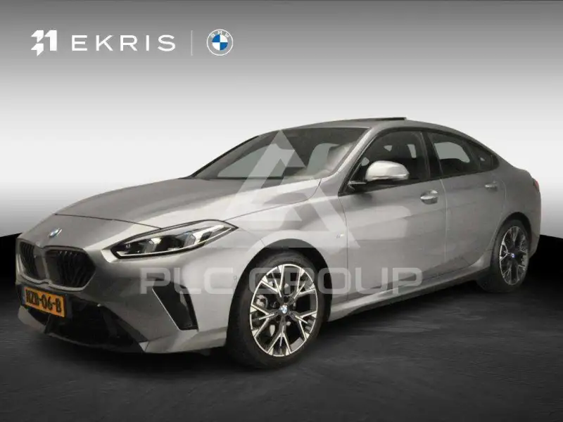2025 BMW 220