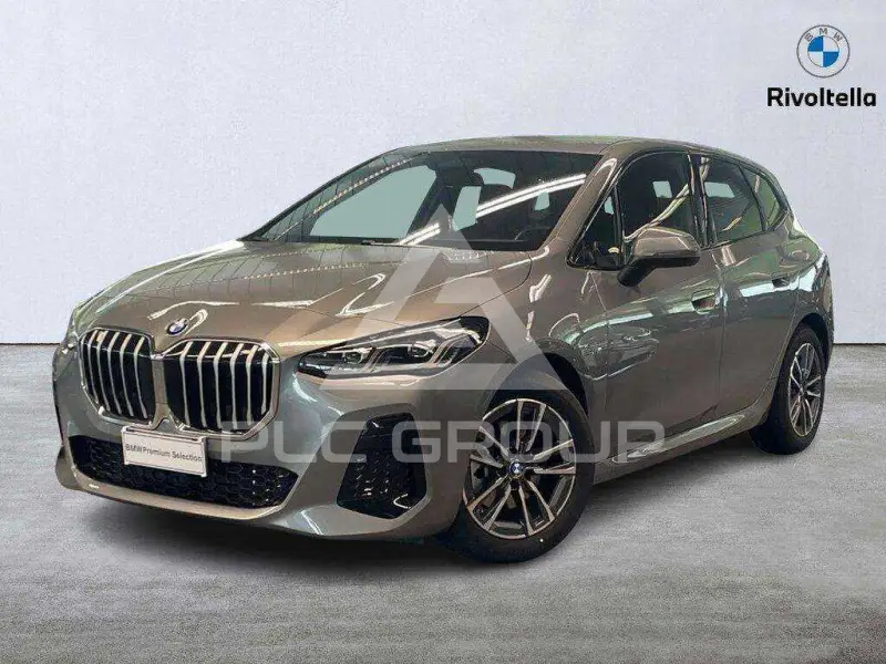 2025 BMW 220