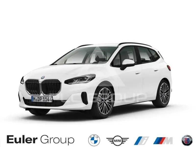 2025 BMW 220