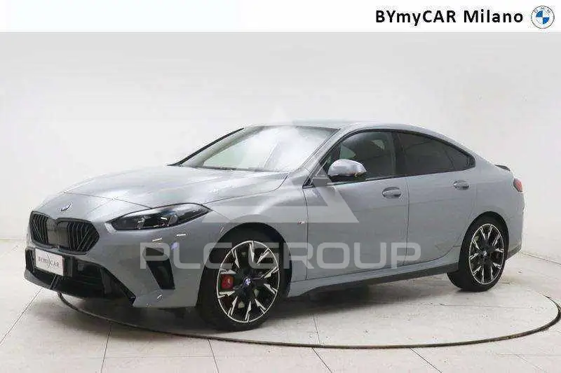 2025 BMW 220