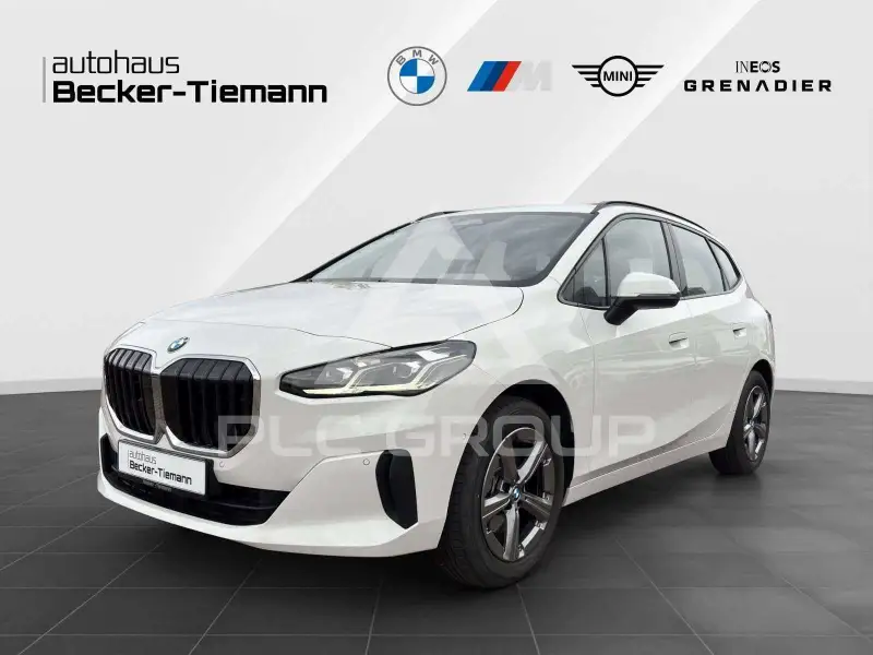 2025 BMW 220
