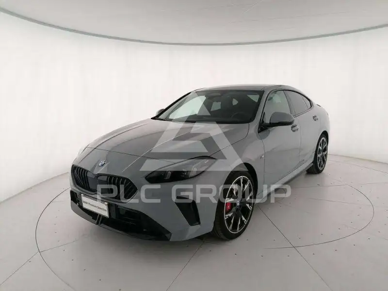 2025 BMW 220